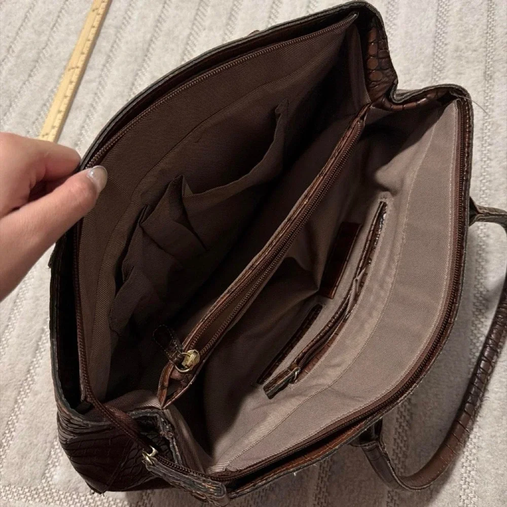 London Fog Women Shoulder Bag Faux Leather Gator Print Boho Chic Retro Casual